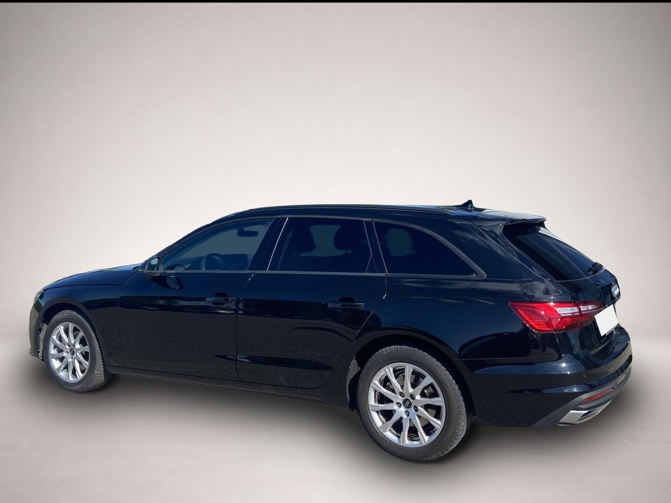 Audi A4 (08/2022, )