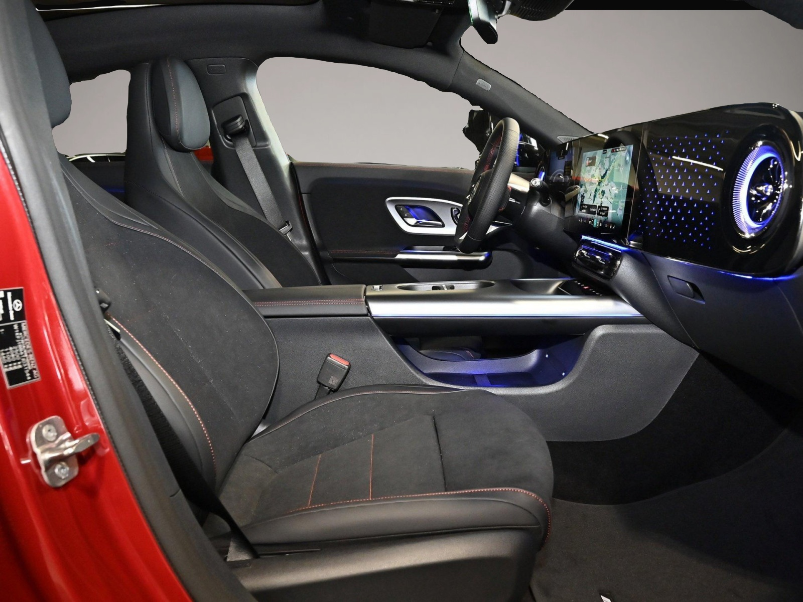 Mercedes-Benz CLA 200 (12/2025, ELECTRIC)