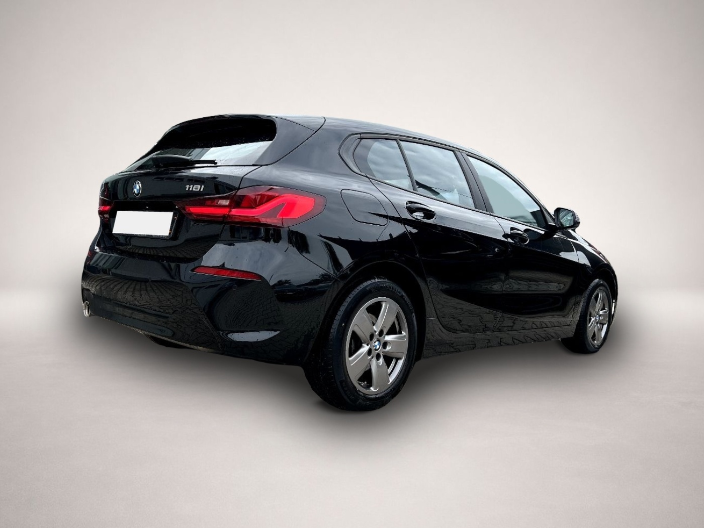BMW 118 (10/2022, Benzin)