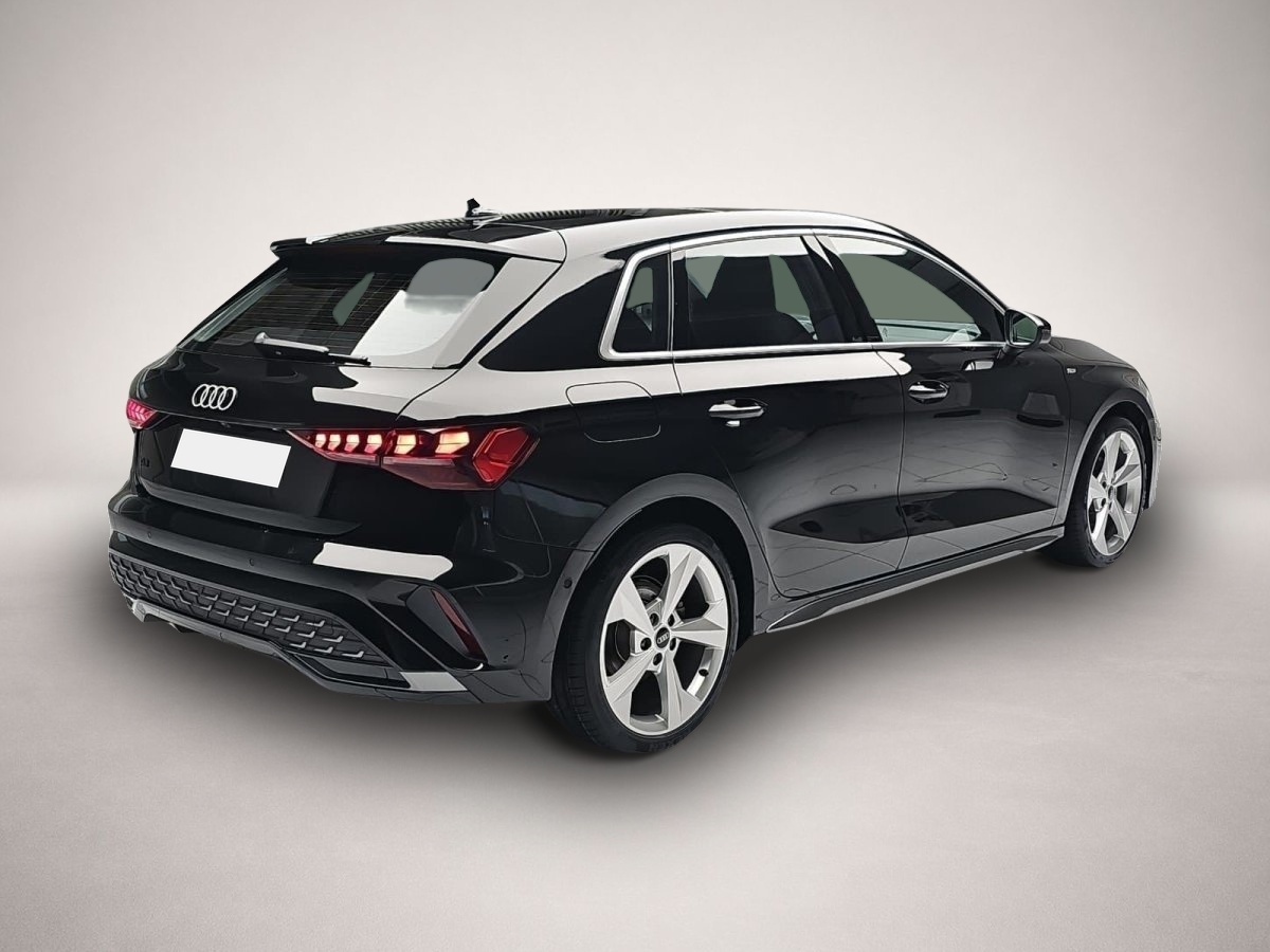 Audi A3 (10/2025, Benzin)