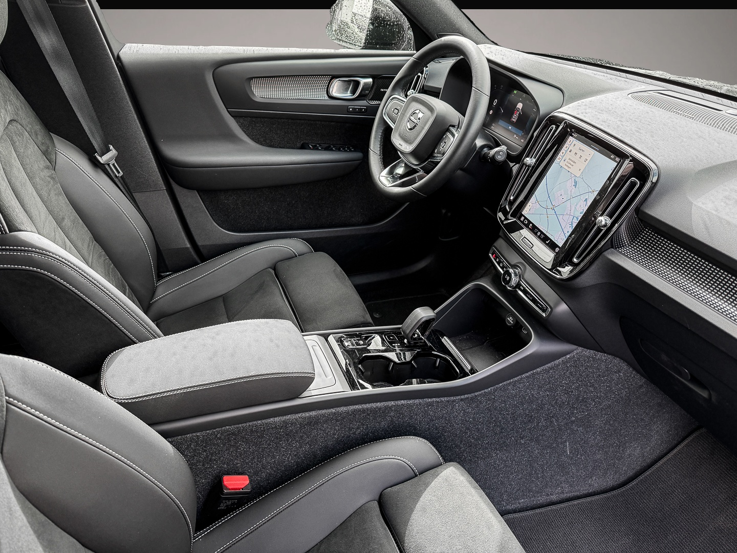 Volvo XC40 (12/2023, Benzin)