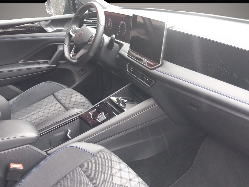 Volkswagen Tiguan (10/2024, Benzin)