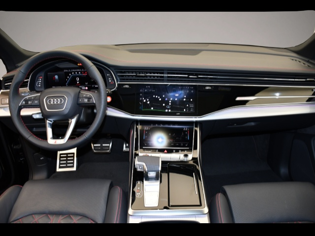 Audi SQ7 (12/2025, Benzin)