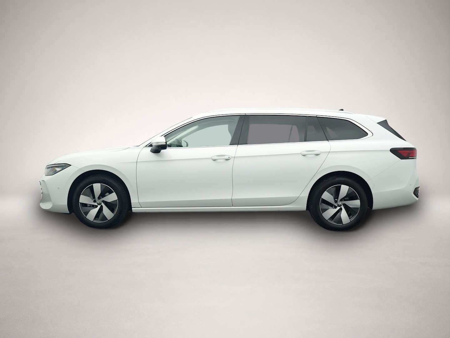 Volkswagen Passat (03/2025, Benzin)