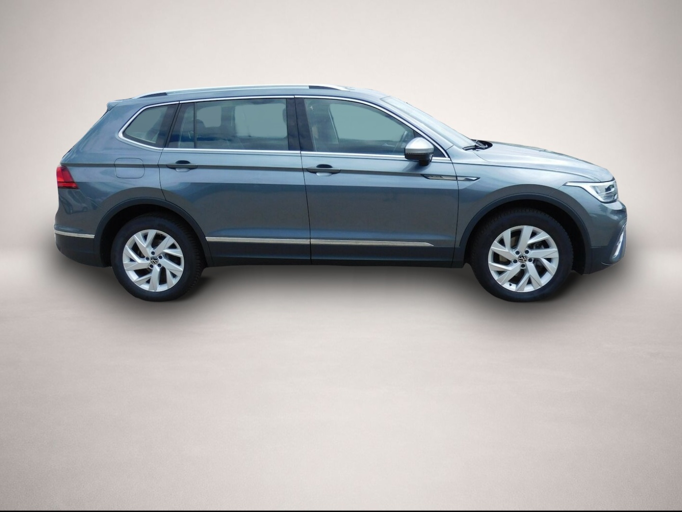 Volkswagen Tiguan Allspace (03/2025, Benzin)