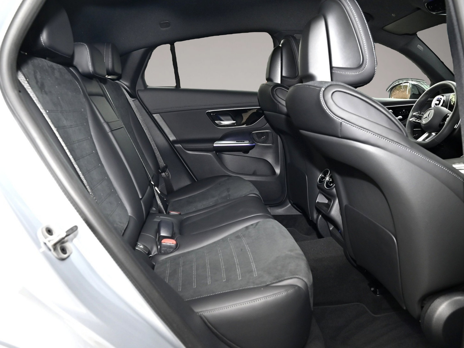 Mercedes-Benz GLC 220 (02/2026, Diesel)
