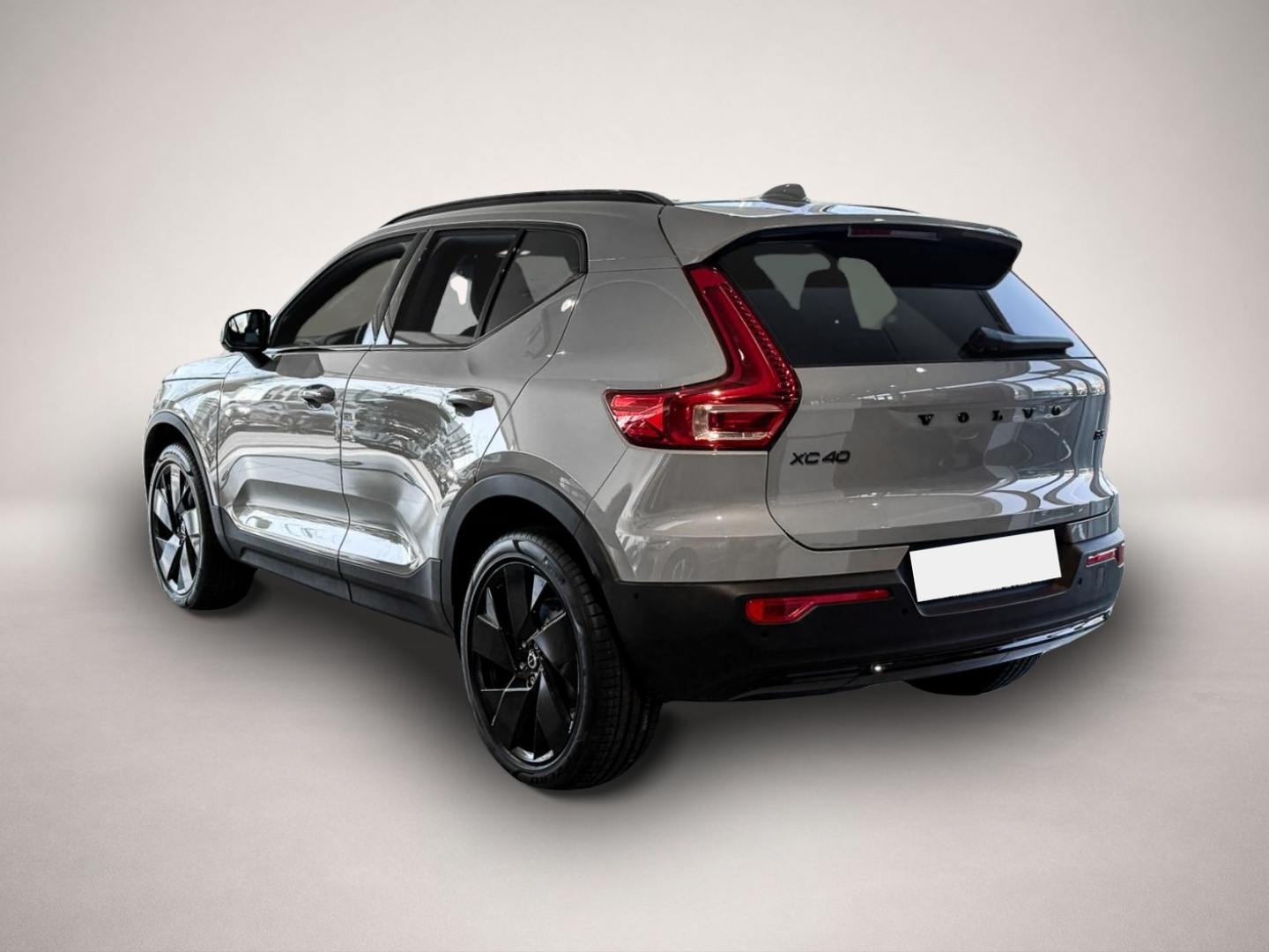Volvo XC40 (01/2026, Benzin)