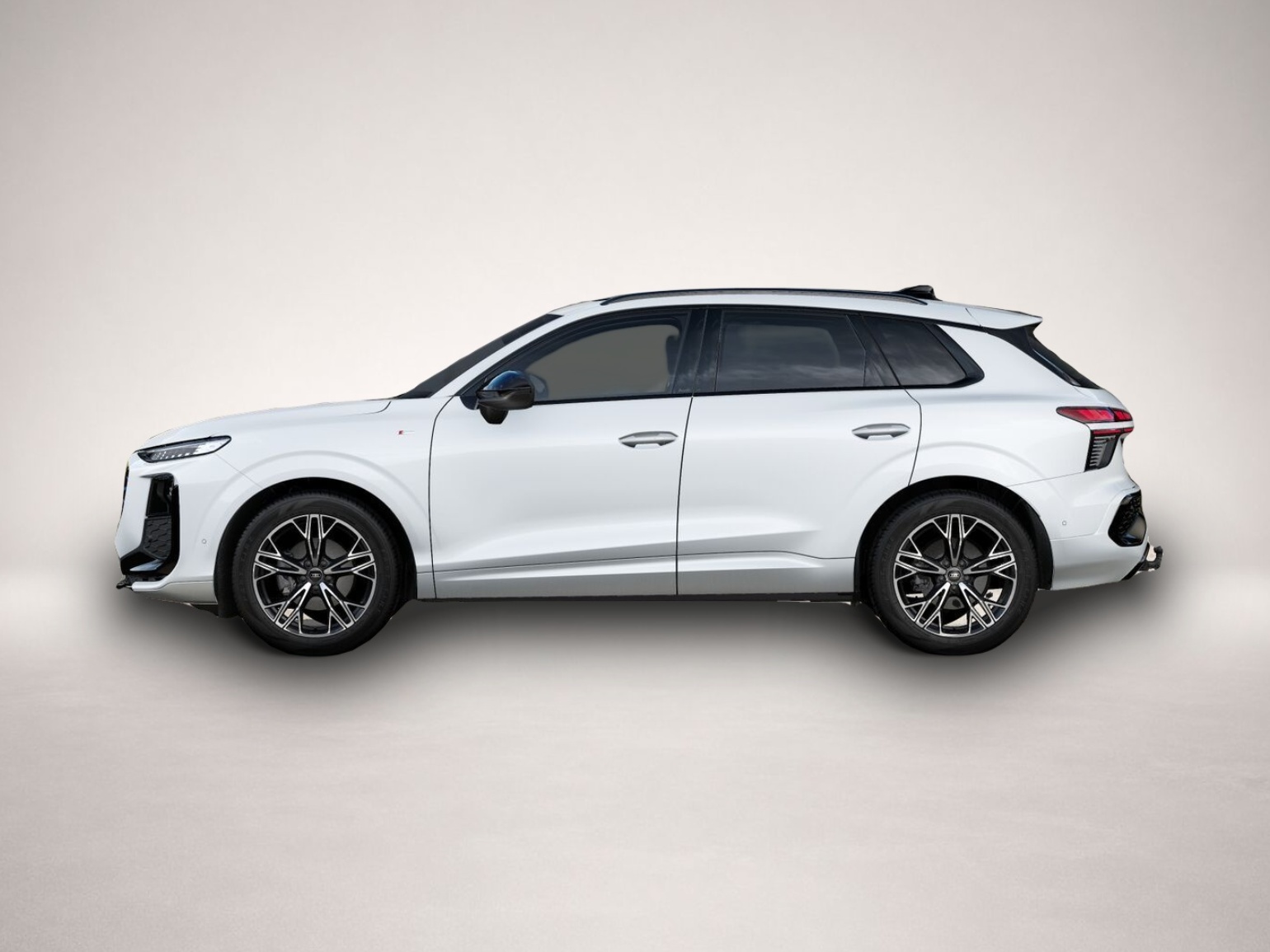 Audi Q3 (, Benzin)
