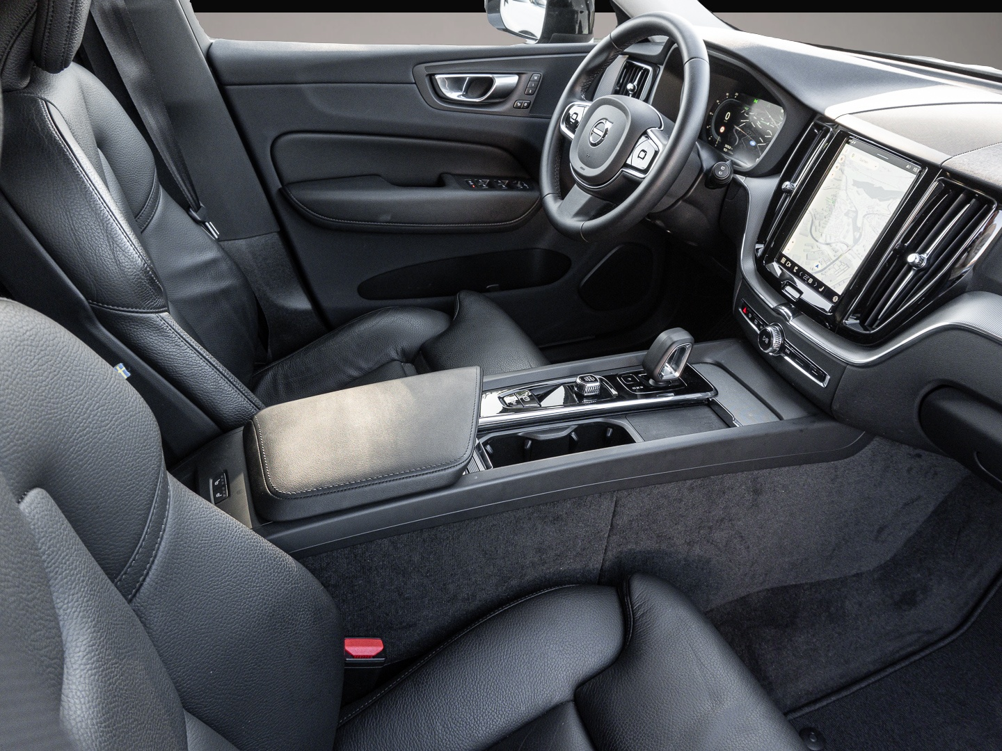 Volvo XC60 (10/2023, Benzin)