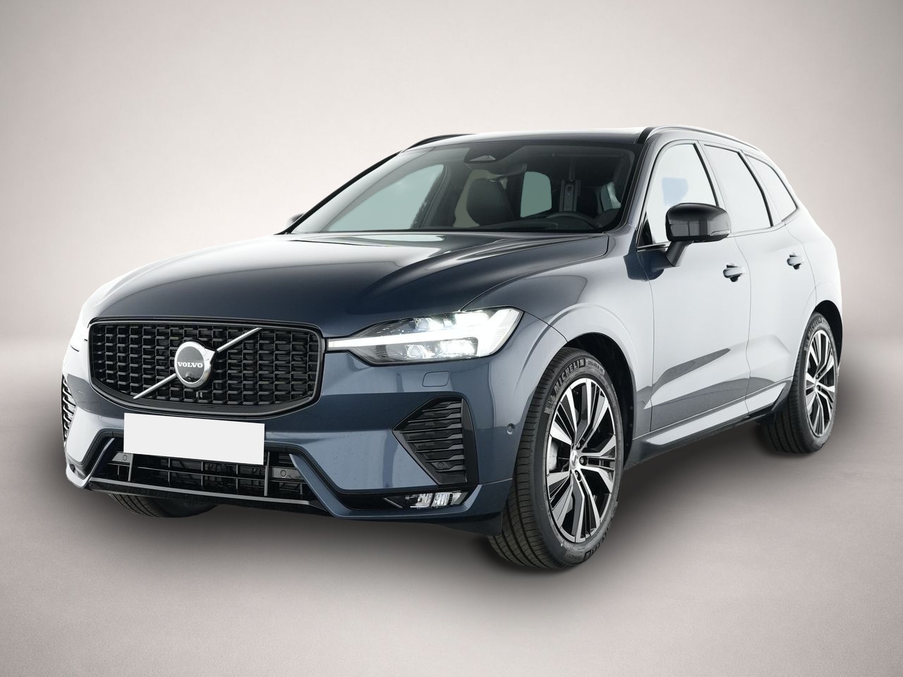 Volvo XC60 (05/2025, Benzin)