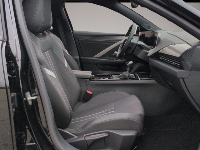 Opel Astra (06/2024, Benzin)
