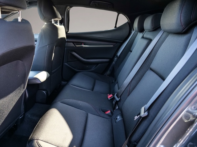 Mazda 3 (03/2026, Benzin)
