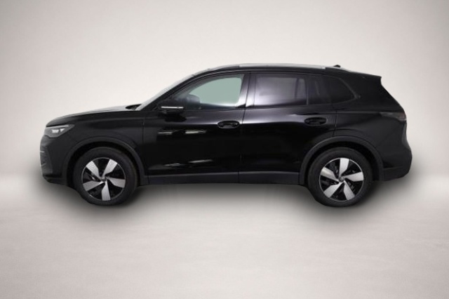 Volkswagen Tiguan (10/2025, Benzin)