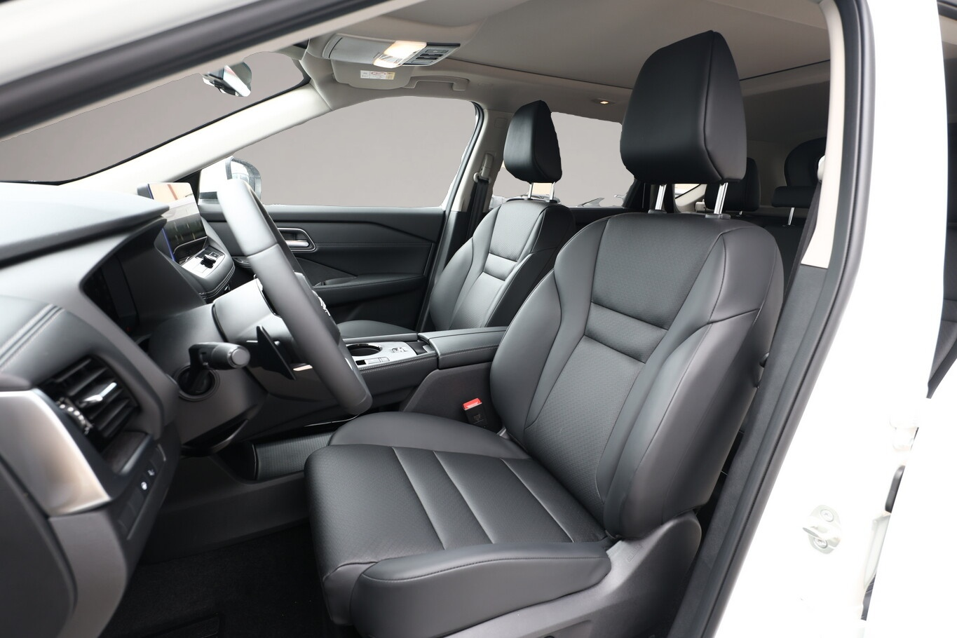 Nissan X-Trail (06/2026, Benzin)