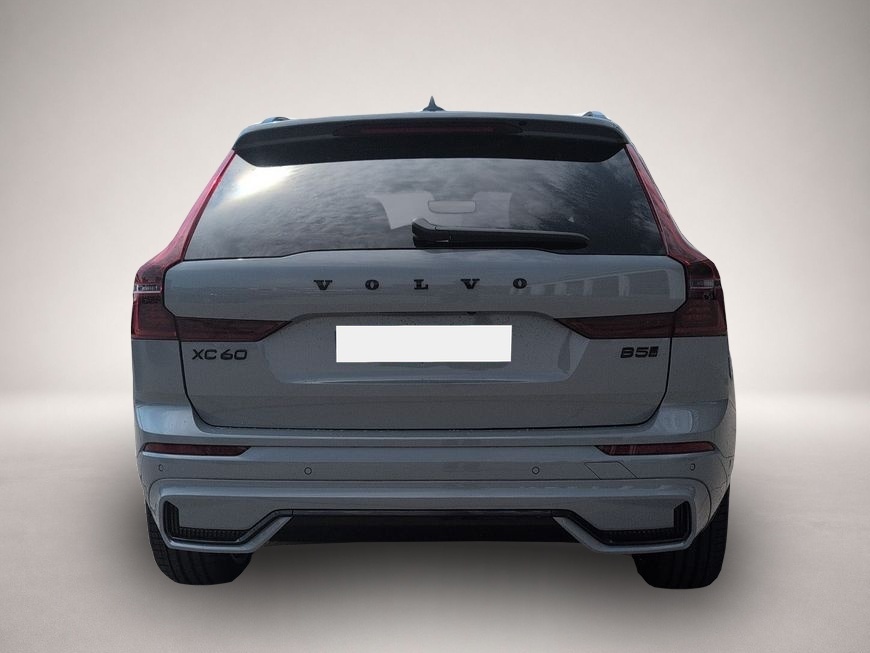 Volvo XC60 (12/2025, Benzin)