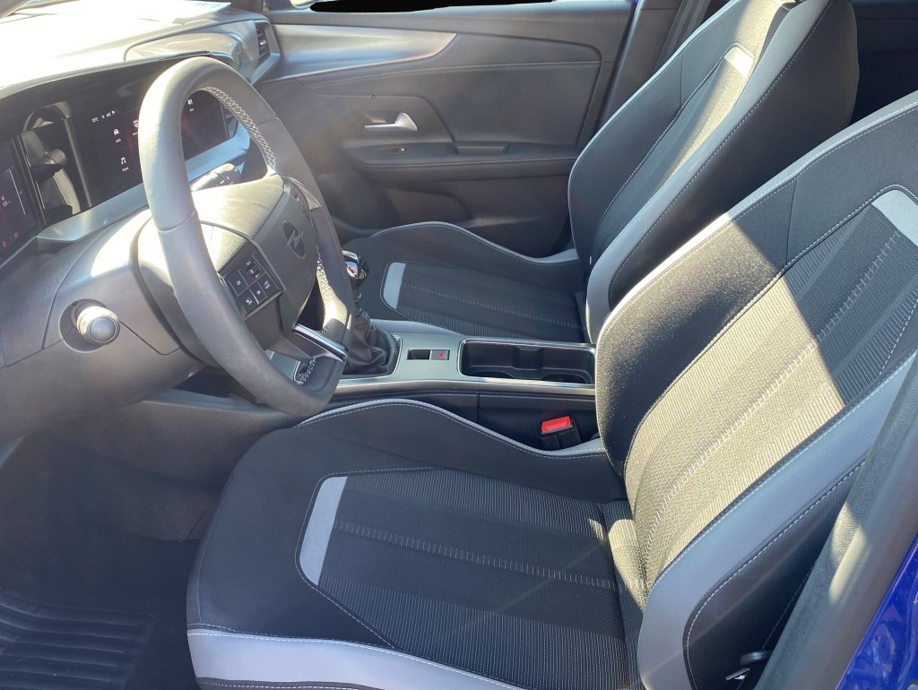 Opel Mokka (03/2025, Benzin)