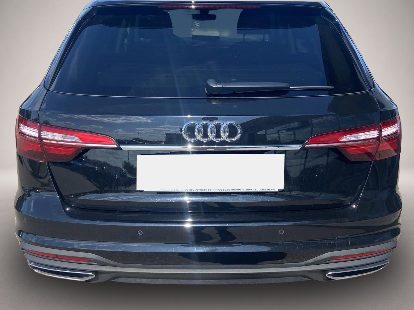 Audi A4 (08/2022, )