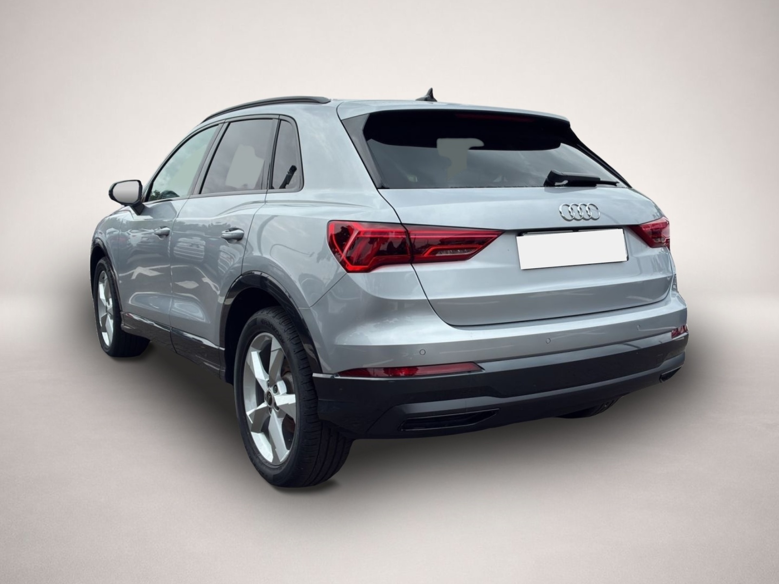Audi Q3 (09/2025, Benzin)