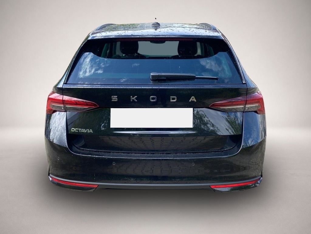 Skoda Octavia (06/2025, Benzin)