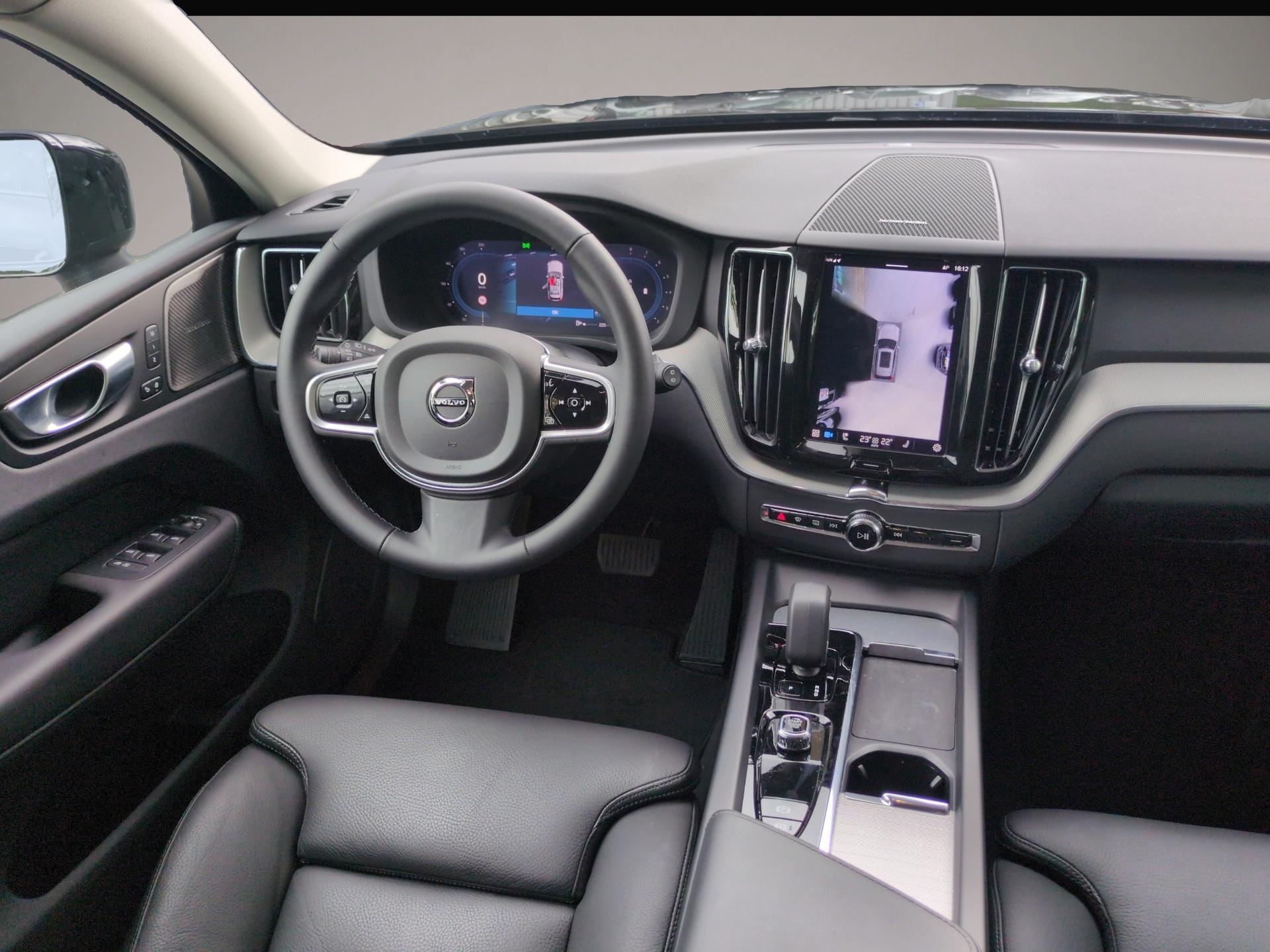 Volvo XC60 (02/2025, Benzin)