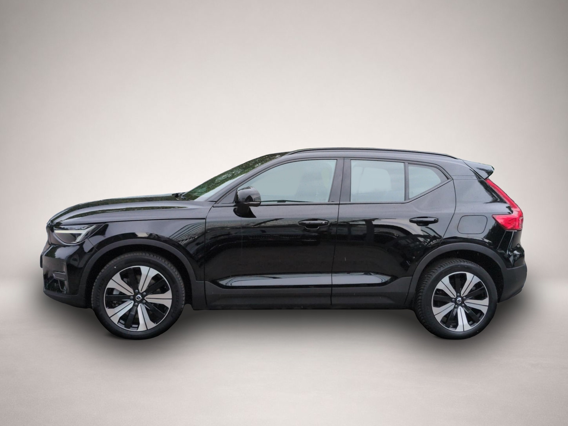 Volvo XC40 (12/2022, ELECTRIC)
