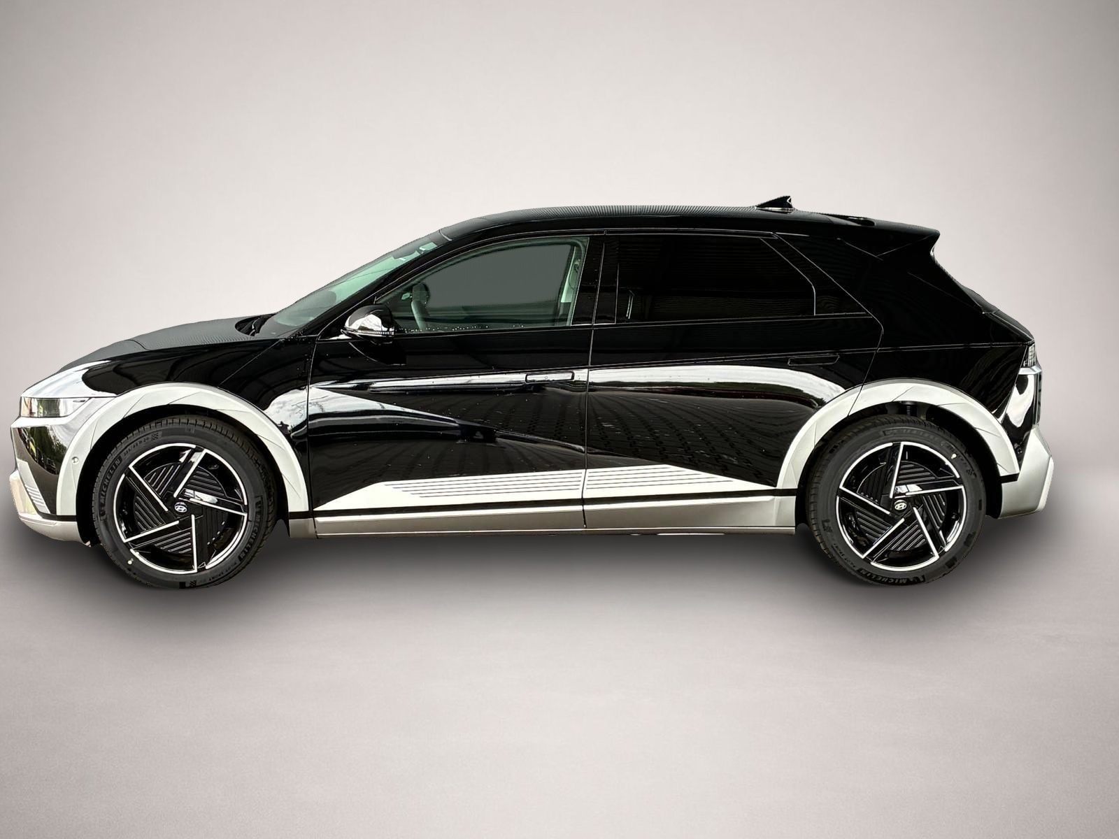 Hyundai IONIQ 5 (10/2025, ELECTRIC)