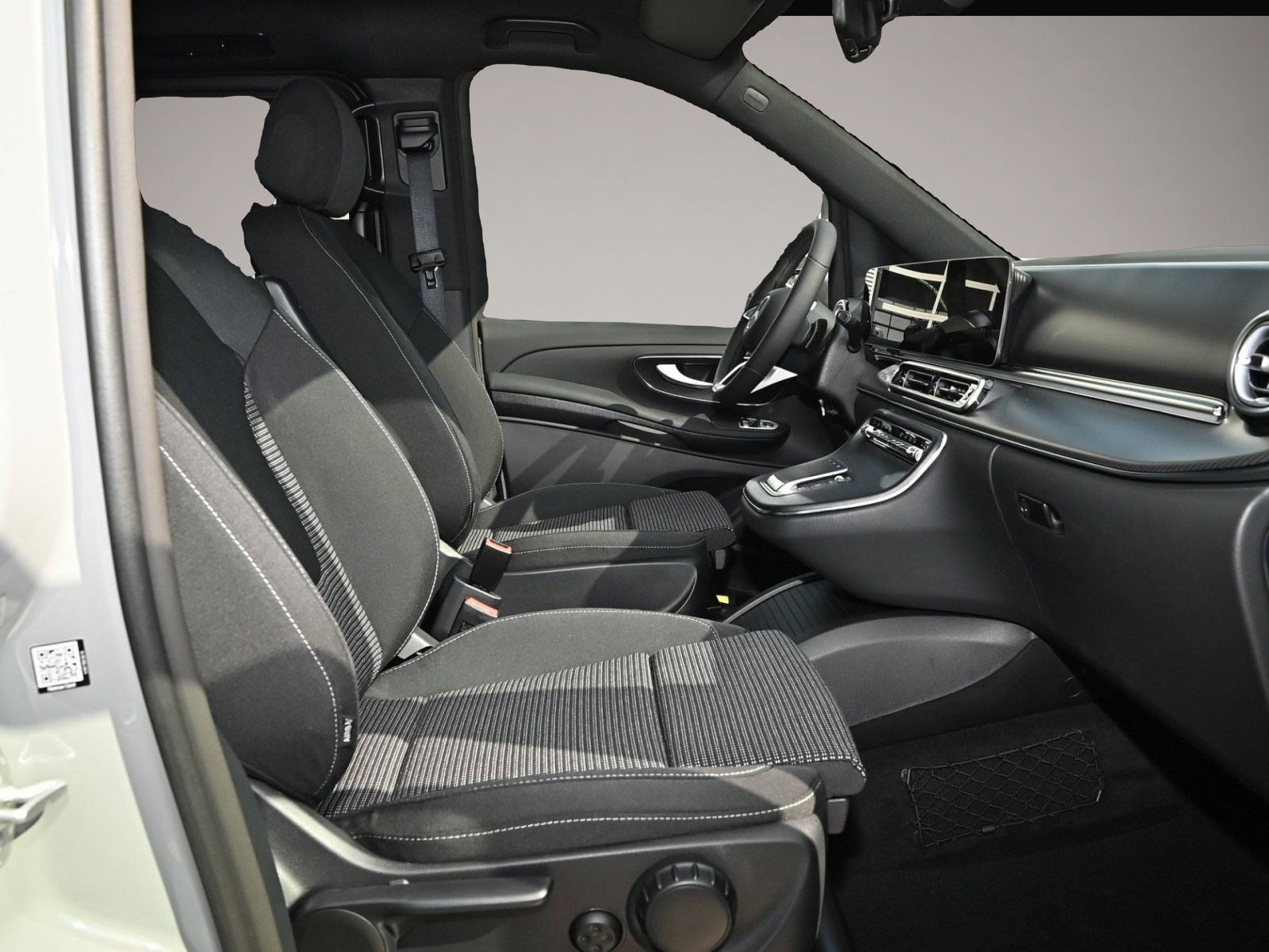 Mercedes-Benz V 300 (09/2025, Diesel)