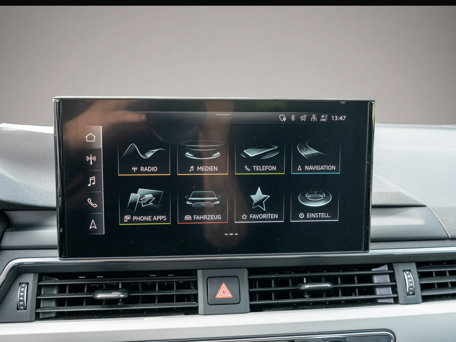Audi A4 (04/2022, Diesel)