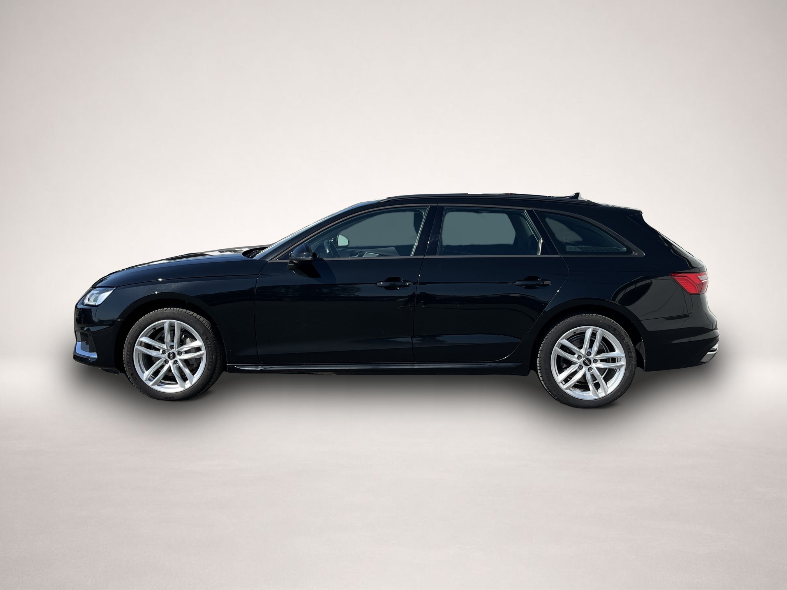 Audi A4 (11/2022, Diesel)