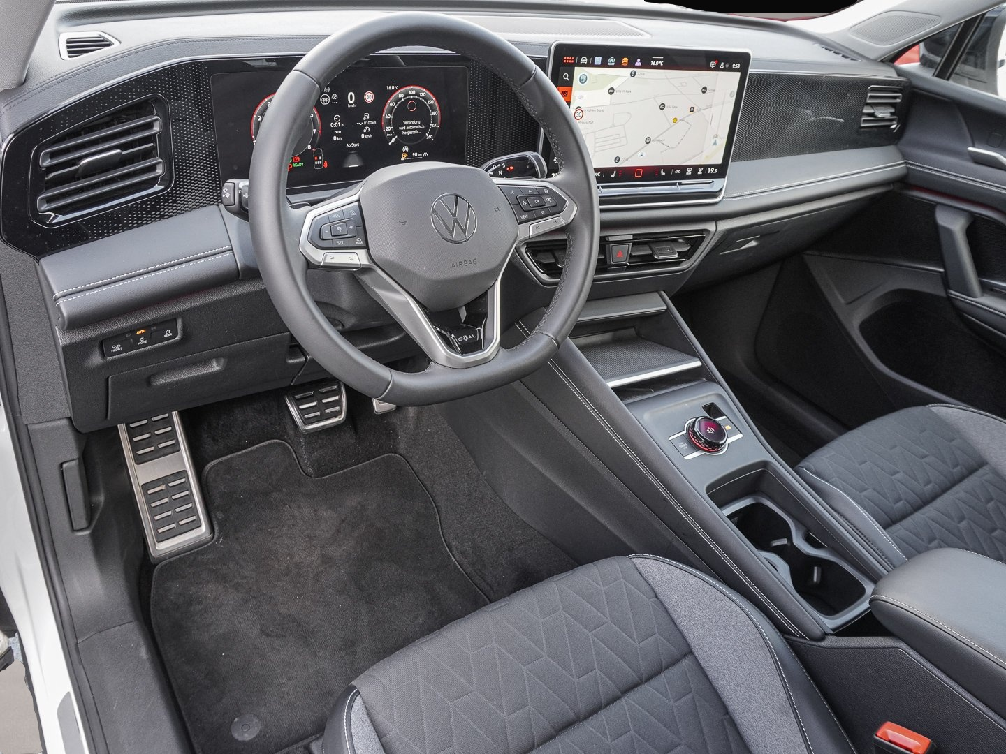 Volkswagen Tiguan (10/2025, Benzin)