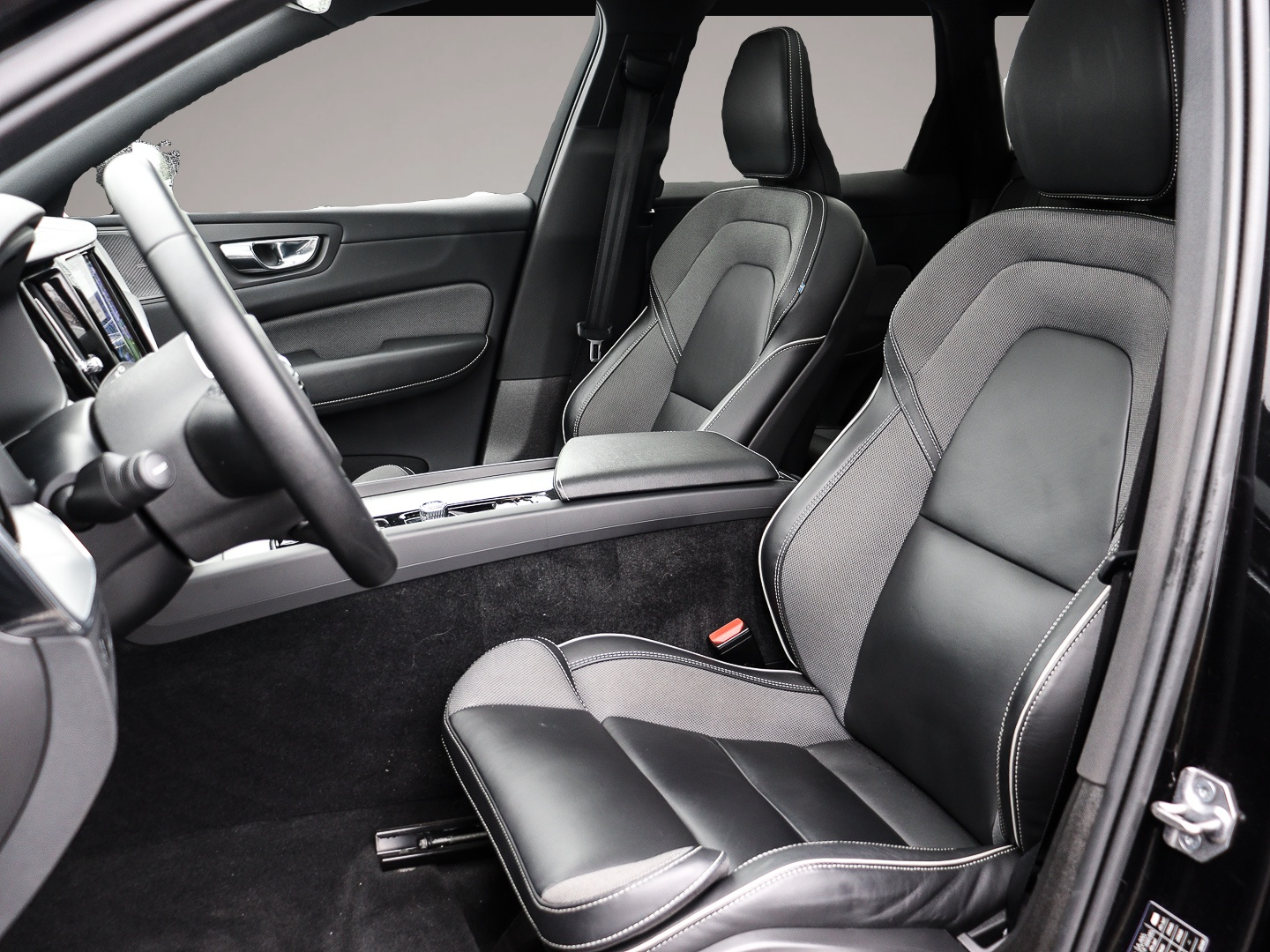 Volvo XC60 (10/2022, Benzin)
