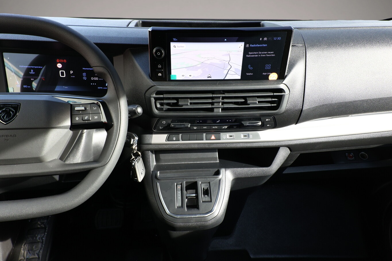 Peugeot Expert (12/2025, Diesel)