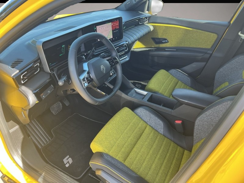 Renault R 5 (04/2025, ELECTRIC)