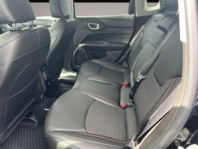 Jeep Compass (04/2024, Benzin)