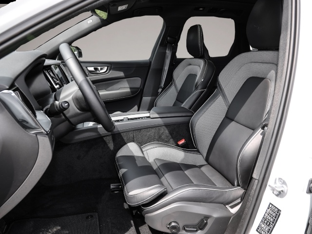 Volvo XC60 (12/2023, Hybrid (Benzin/Elektro))
