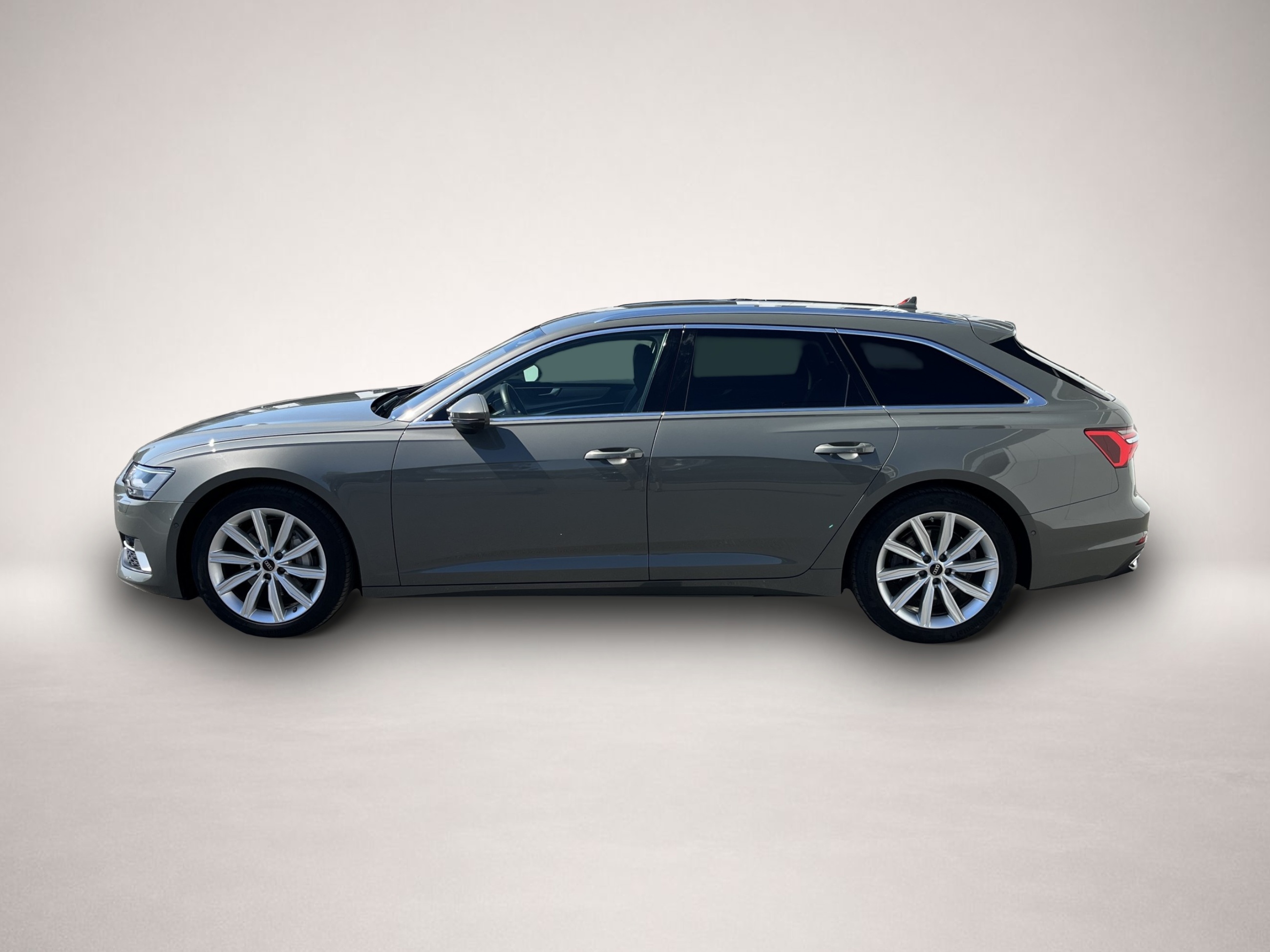 Audi A6 (04/2023, Benzin)
