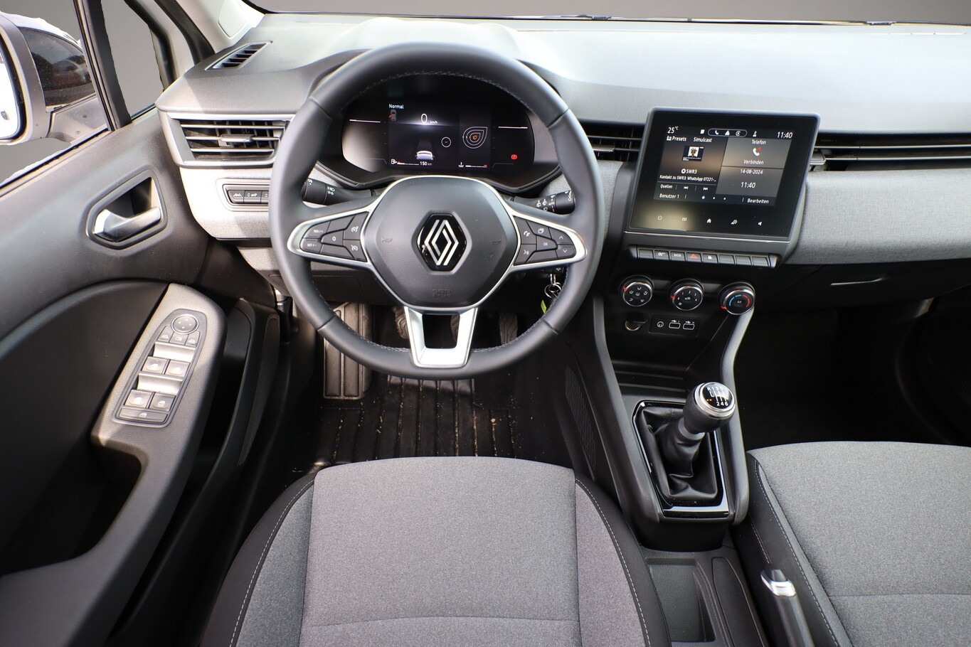 Renault Clio (04/2024, Benzin)