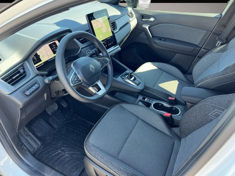 Renault Captur (10/2025, Benzin)