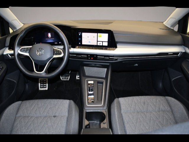 Volkswagen Golf (02/2024, Benzin)