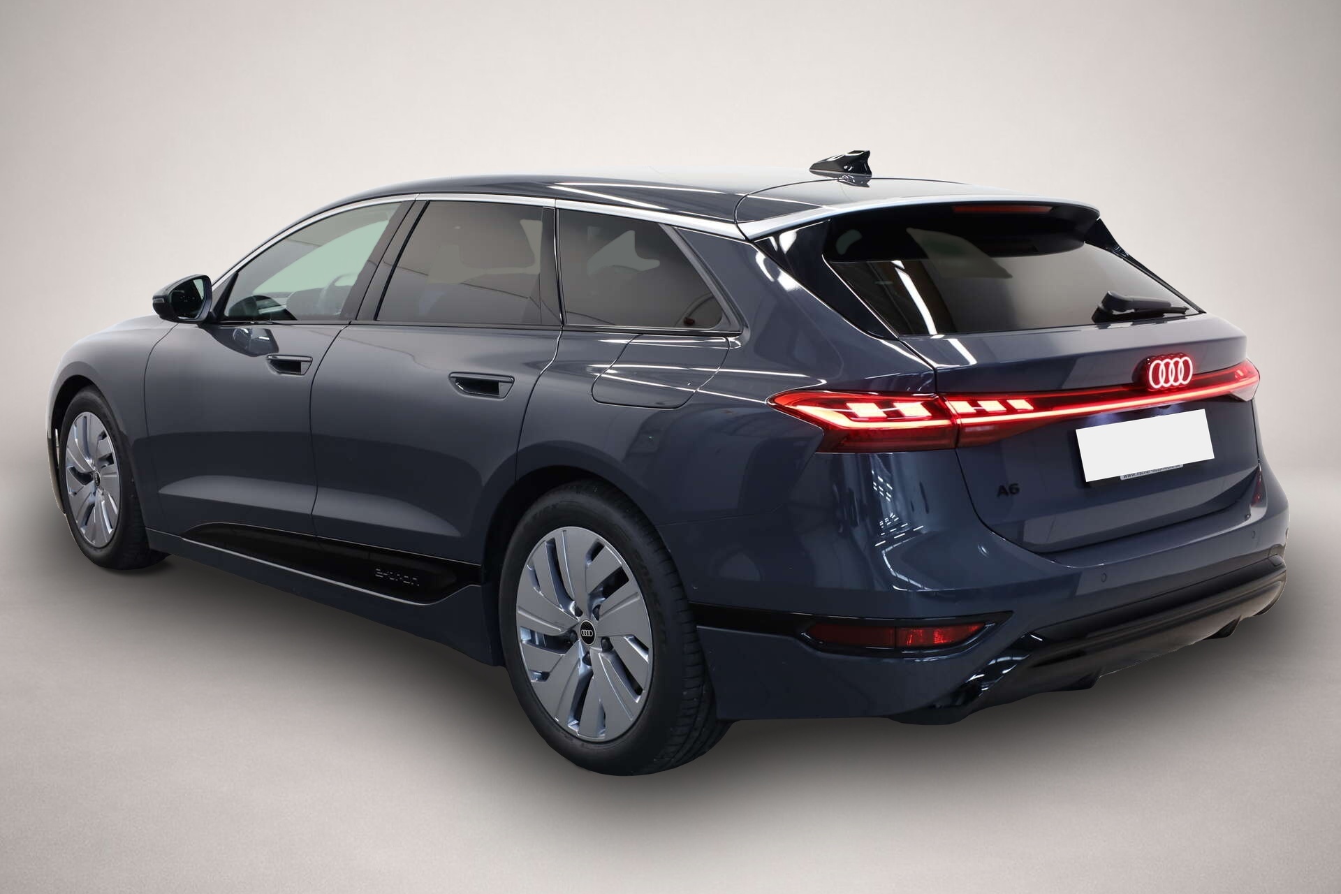 Audi e-tron (09/2025, ELECTRIC)