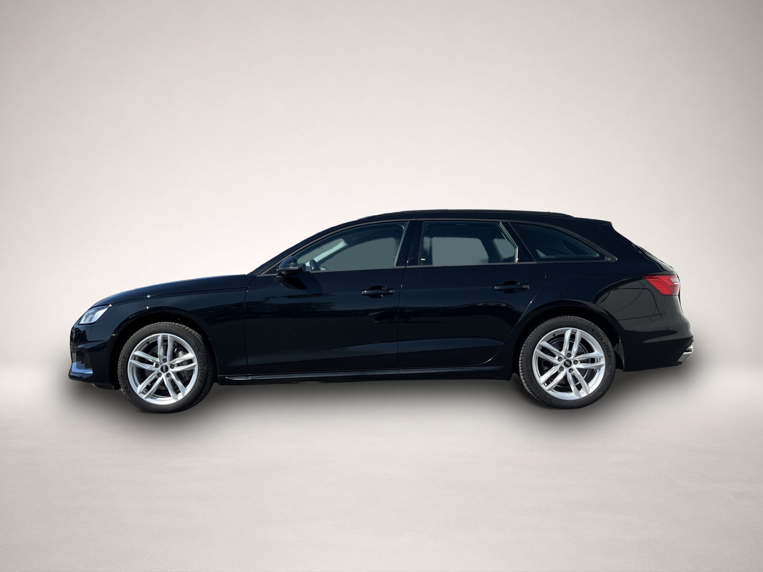 Audi A4 (11/2022, Diesel)