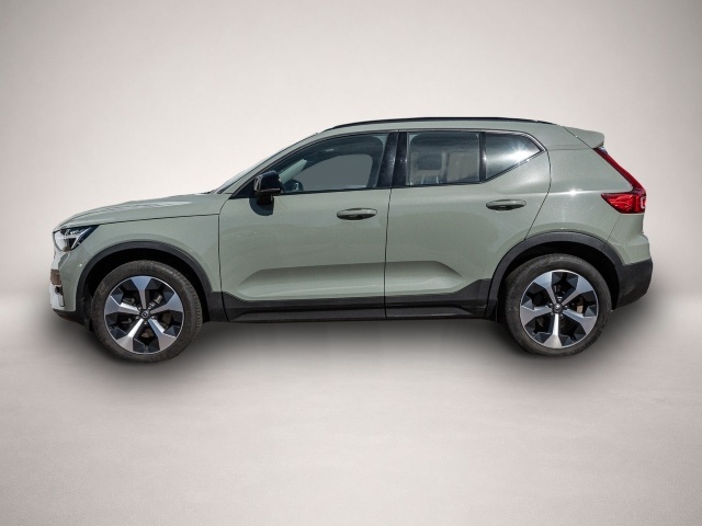 Volvo XC40 (03/2023, Benzin)
