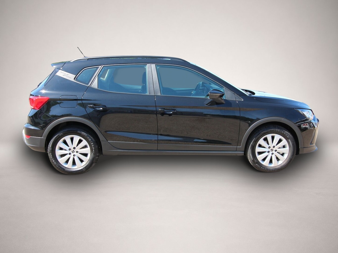 Seat Arona (03/2025, Benzin)