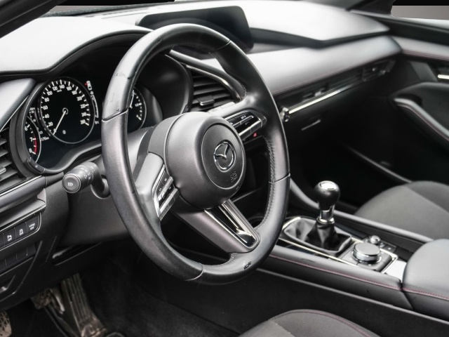 Mazda 3 (08/2022, Benzin)