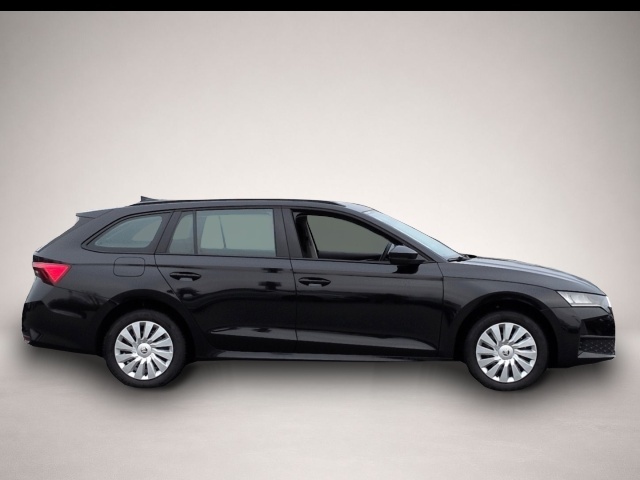 Skoda Octavia (05/2025, Benzin)