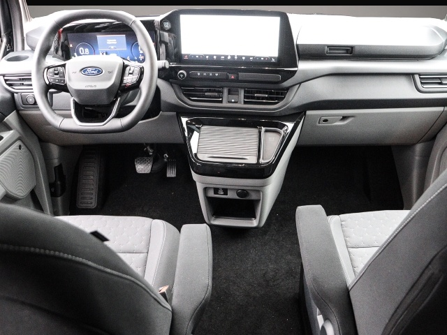 Ford Tourneo Custom (03/2026, Diesel)