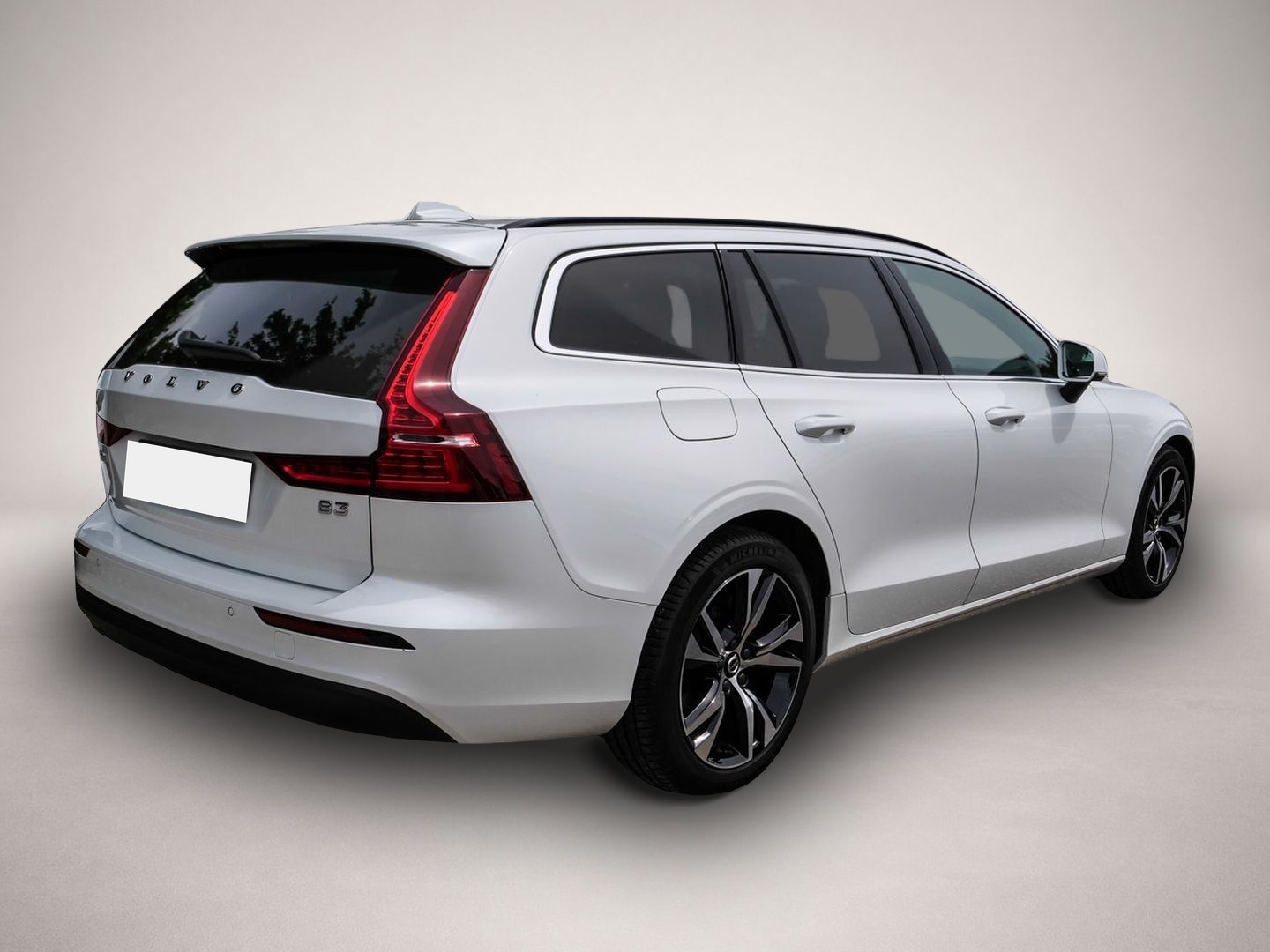 Volvo V60 (05/2024, Benzin)