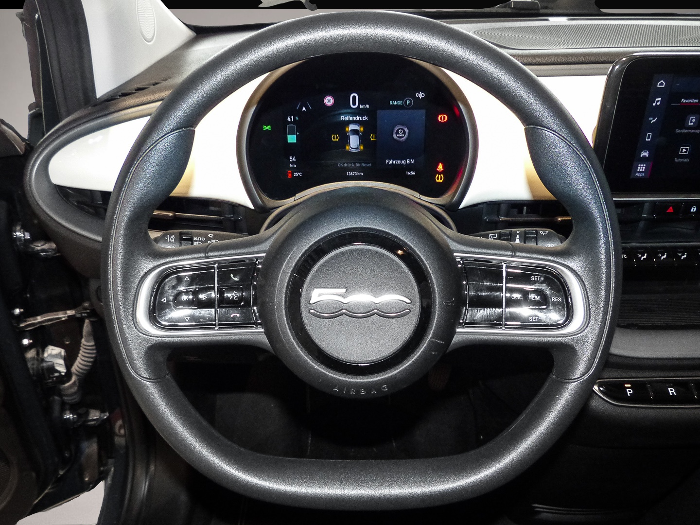 Fiat 500e (05/2023, ELECTRIC)
