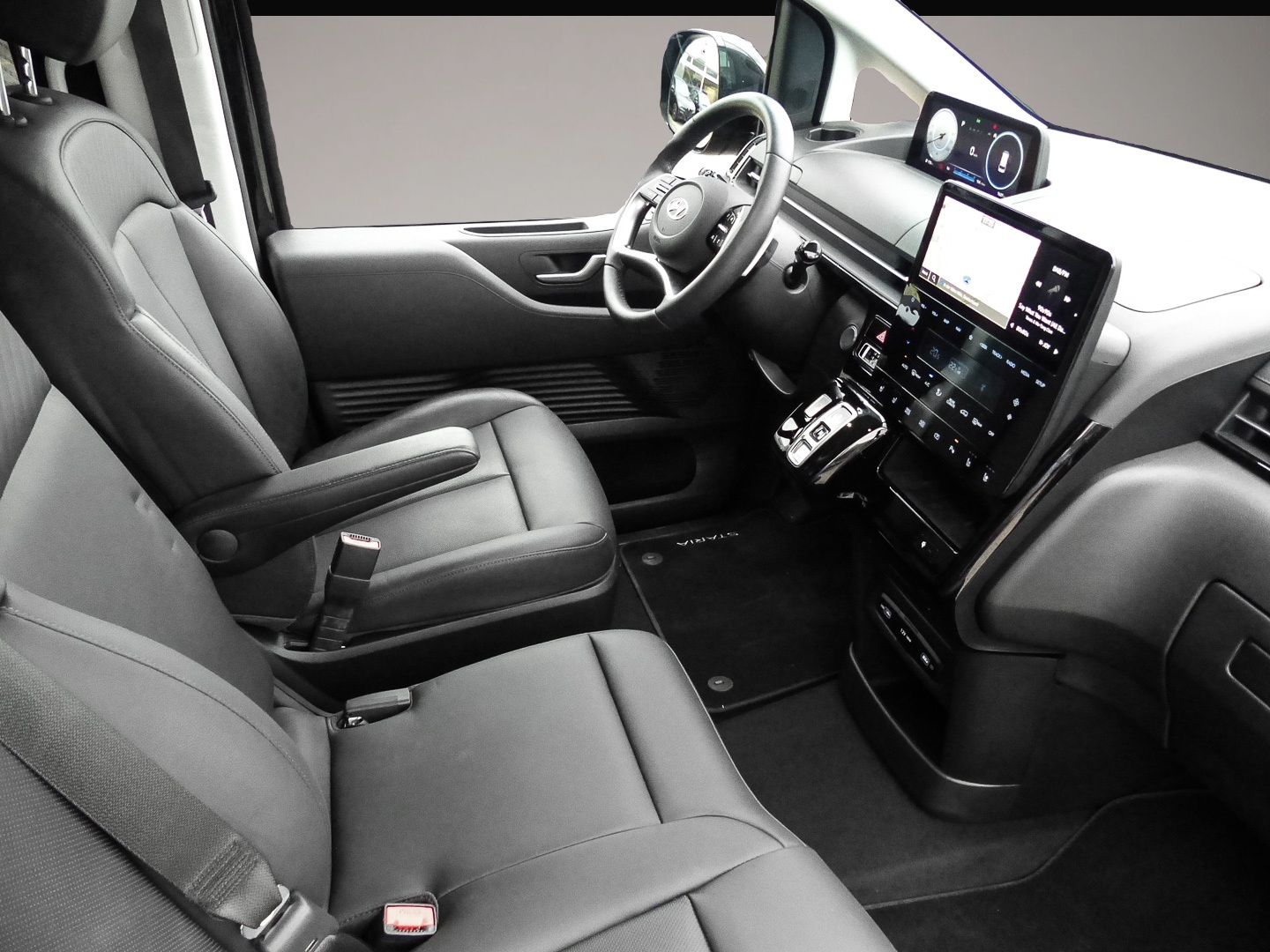 Hyundai STARIA (12/2023, Diesel)