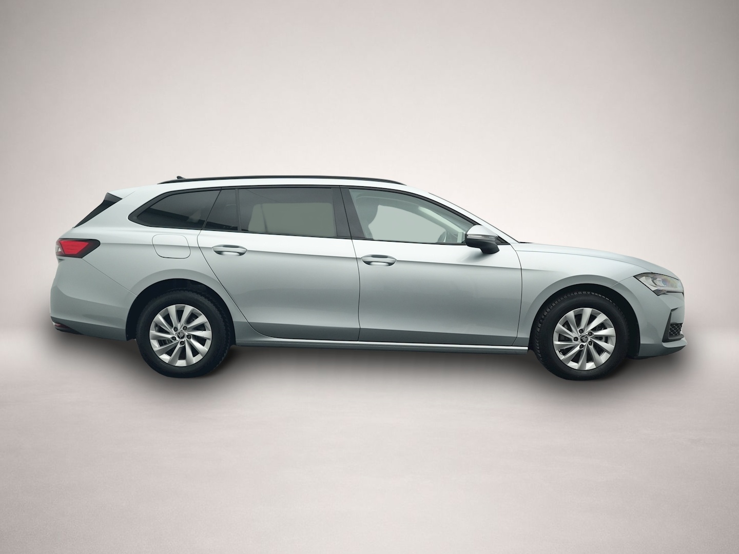 Skoda Superb (06/2025, Benzin)